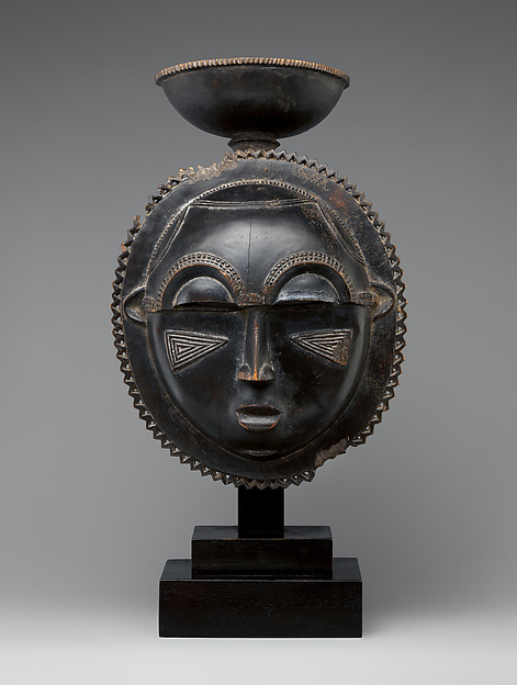 Baule moon face mask in The Met collection