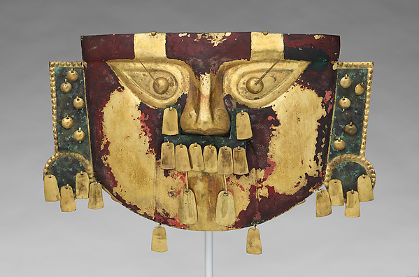 Gold Sicán funerary mask with red pigment in The Met collection